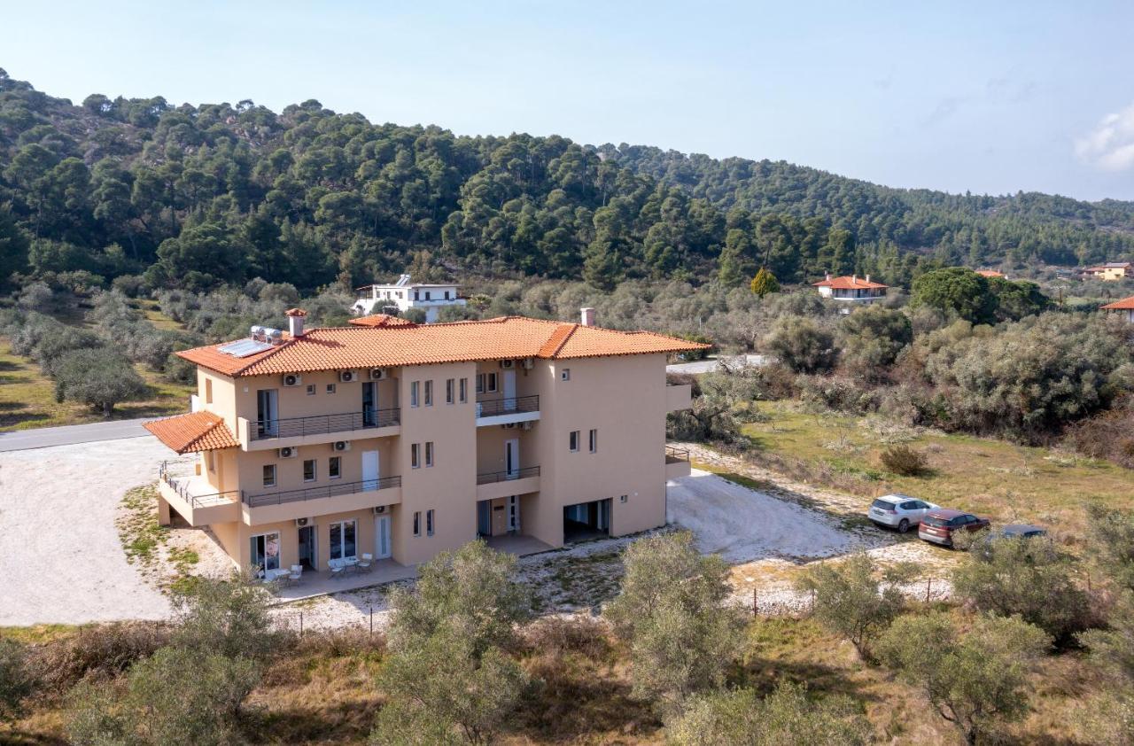Les Oliviers - Studios & Apartments Vourvourou Exterior photo